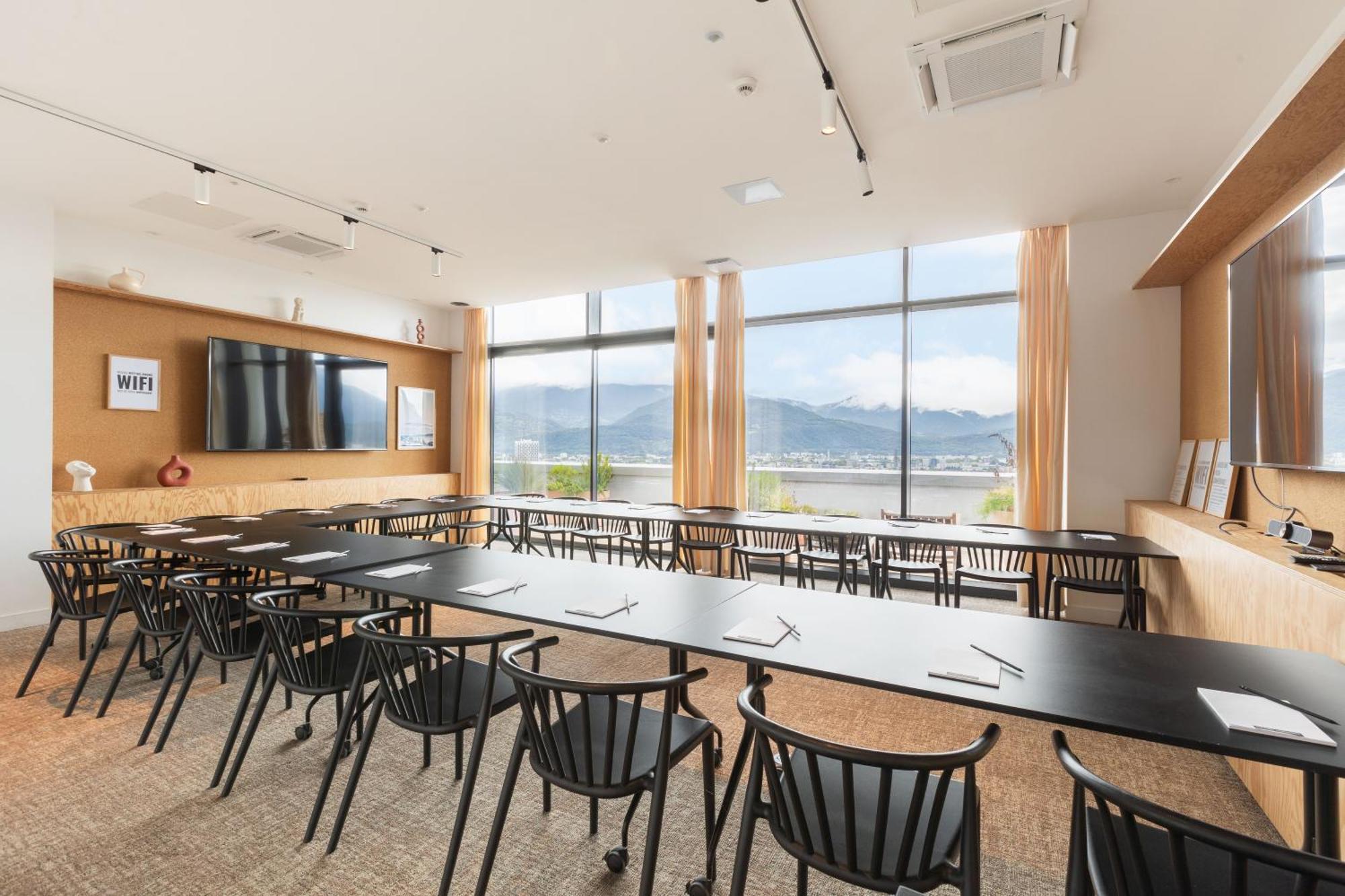 The Babel Community Hotel - Grenoble Bastille المظهر الخارجي الصورة